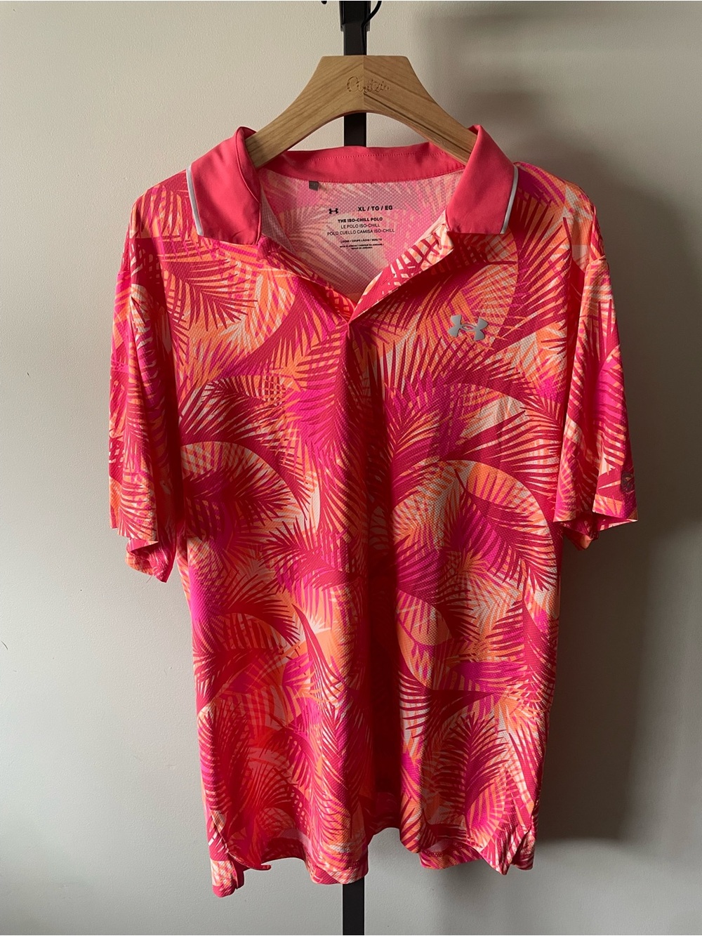 Under Armour Iso Chill Polo Shirt Graphic Palm Tree Tropical Mens Pink Neon